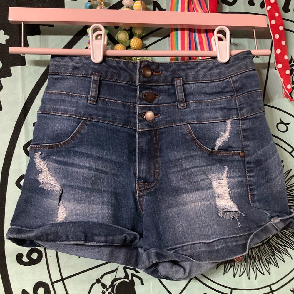 Refuge Size 0 Jrs Distressed Mom Jean Shorts EUC